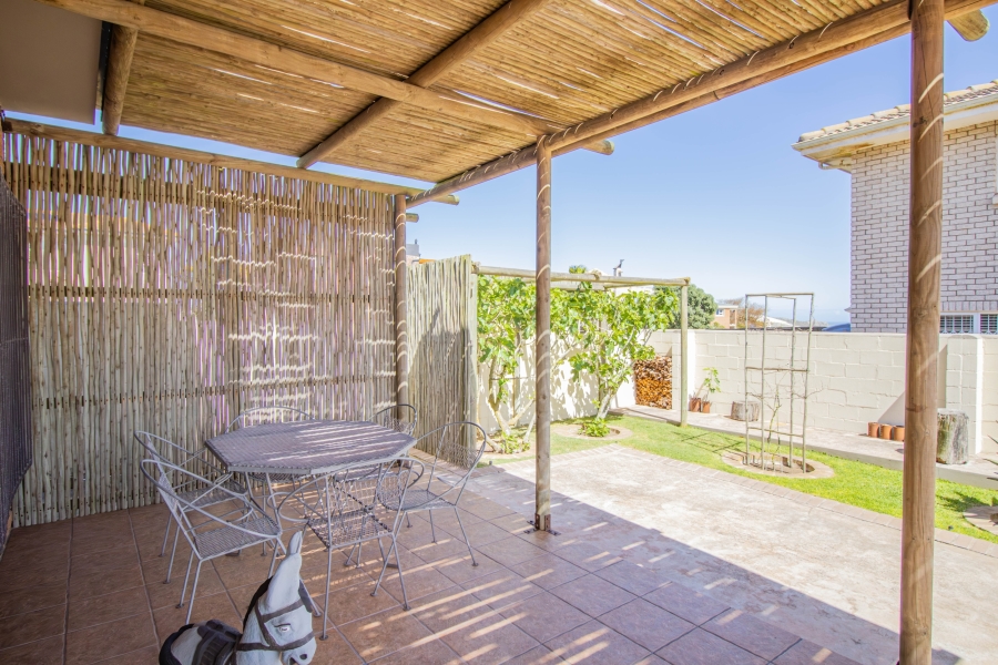 6 Bedroom Property for Sale in Myburgh Park Western Cape